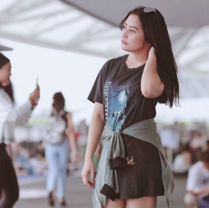 Gaya Prilly Latuconsina yang millennials banget