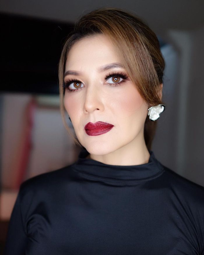 Gaya makeup bold Tamara