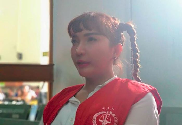 Mata Sembab, Roro Fitria Menangis Jelang Sidang Perdana Kasus Narkoba!