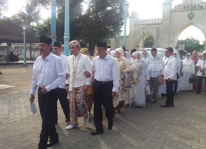 Rizal Armada akan menggelar akad nikah dengan Monica Imas di Masid Agung Keraton Surakarta, Solo, Ja