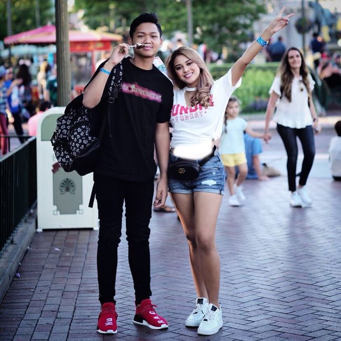 Hasil editan Azriel Hermansyah kala berfoto bersama Aurel Hermansyah