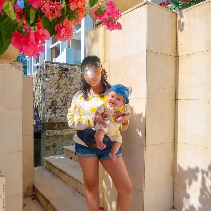 Sweatshirt kuning kembar