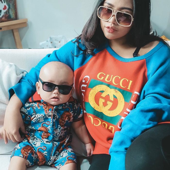 Kompak dengan outfit Gucci