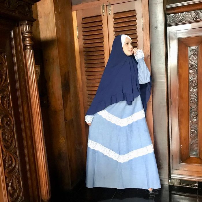 Penampilan Mulan Jameela dengan busana syar'i