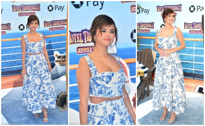 Selena Gomez mengenakan crop top yang dipadukan dengan midi skirt