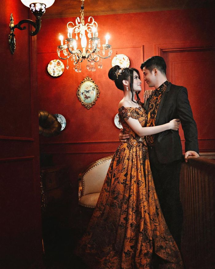 Adly Fairuz dan calon istrinya, pesinetron, Angbeen Rishi.