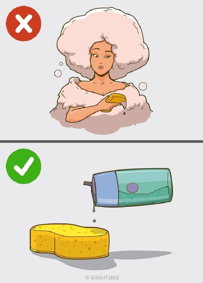 Mandi dengan sabun yang banyak busa