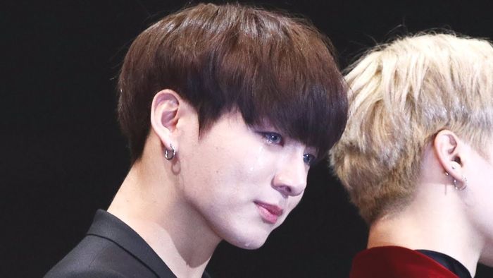 6 momen idol kpop menangis
