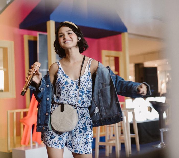 Penampilan Andien Aisyah saat manggung