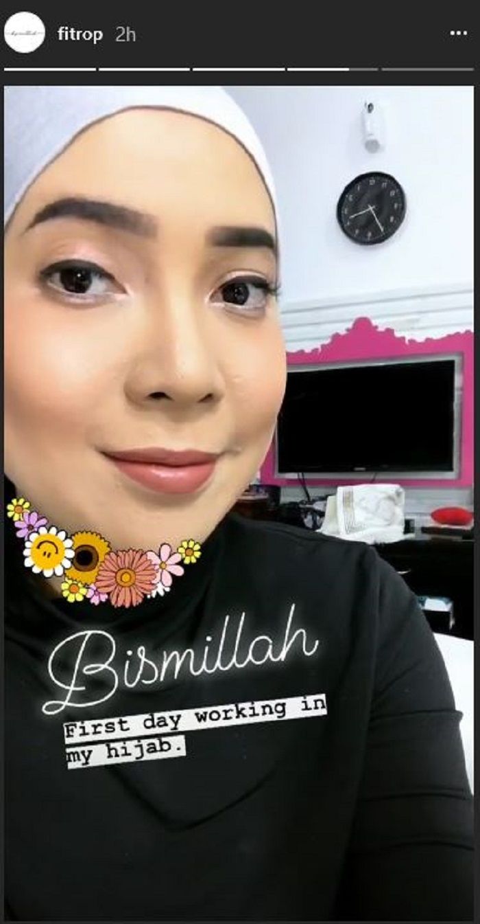 Fitri Tropica mengumumkan dirinya berhijab