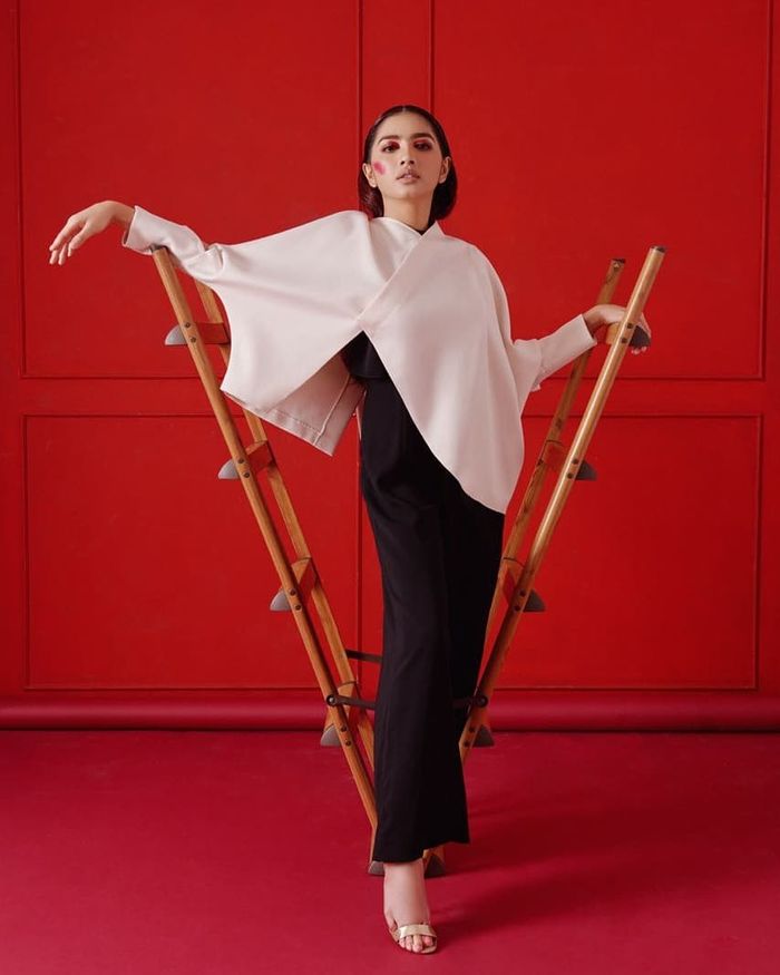 Meski usia sudah kepala 3, Angel Karamoy tetap awet muda