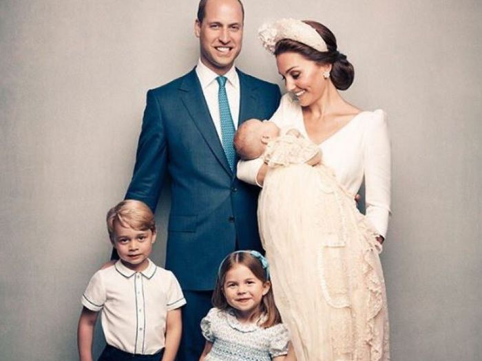 Pangeran William dan Kate Middleton beserta ketiga anaknya