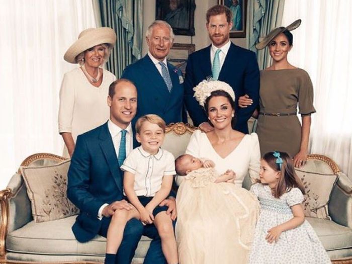 Foto resmi setelah pembaptisan Pangeran Louis