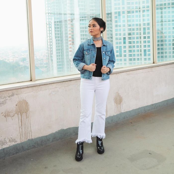 OOTD dengan Jaket Denim 