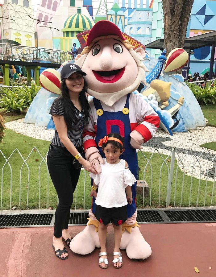 Ayu Ting Ting dan Bilqis Khumairah Razak