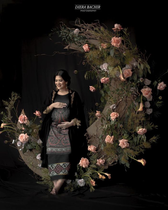 Maternity Photoshoot Kahiyang Ayu 