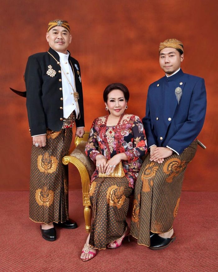 Roy Kiyoshi dan orang tuanya