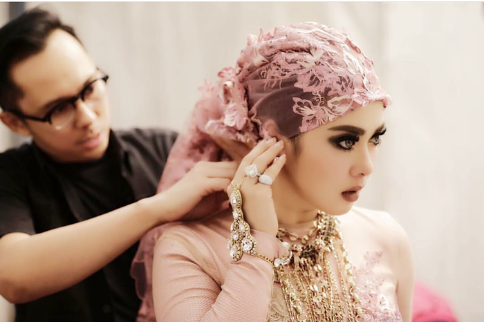 Seus Dodo juga merupakan MUA langganan Syahrini