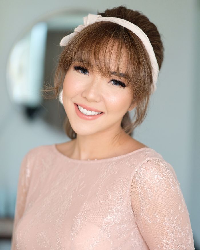 Gisel kerap tampil dengan lipstikk nude dan riasan natural