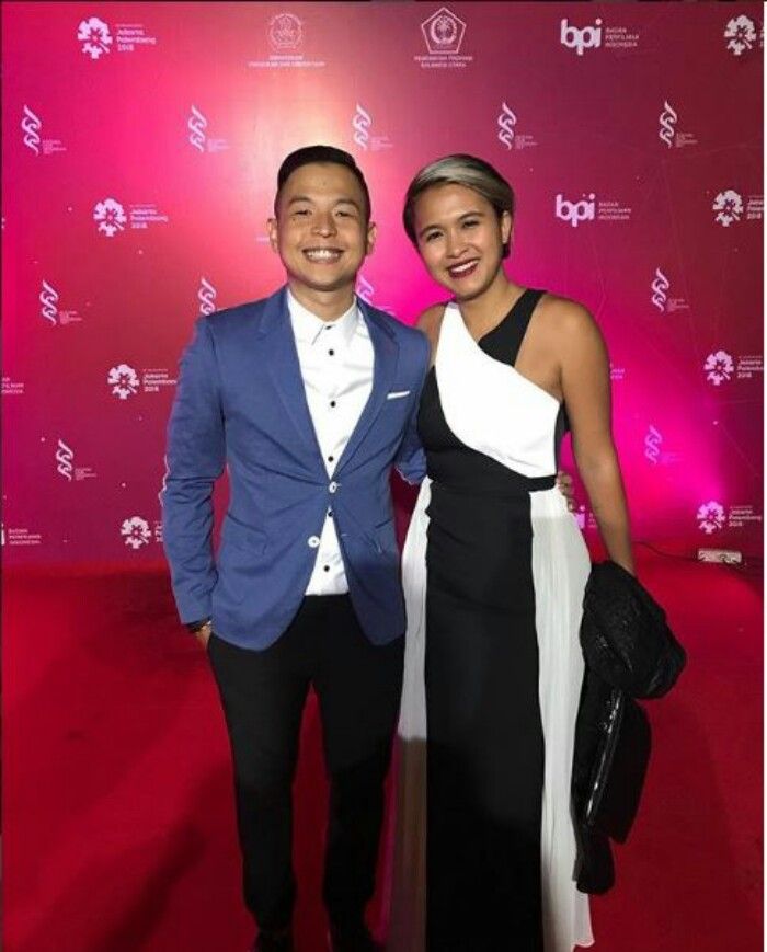 Meira saat gunakan baju tanpa lengan