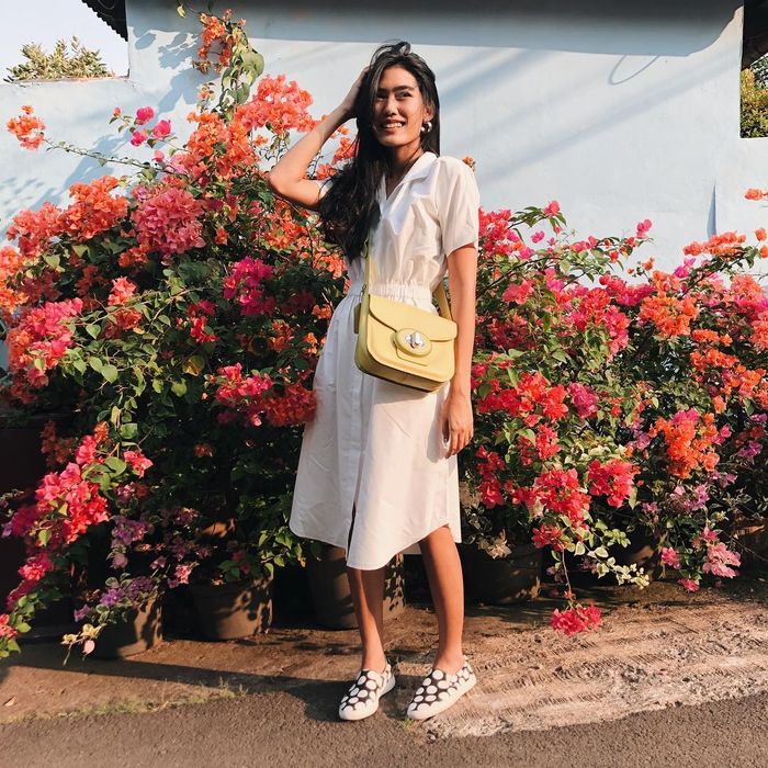 Alika Islamadina pandai dalam memadupadankan busana