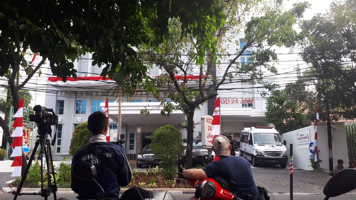 Kondisi terkini di halaman rumah sakit YPK Mandiri, Menteng, Jakarta, Rabu (1/8/2018).