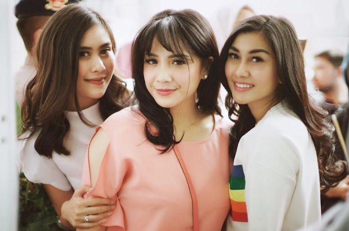 Nagita Slavina, Nisya dan Syahnaz yang kerap tampil modis dan glamor