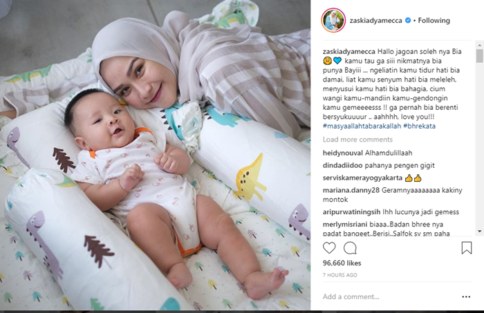 Postingan Zaskia Adya Mecca