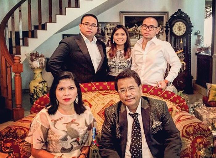 Keluarga Hotman Paris