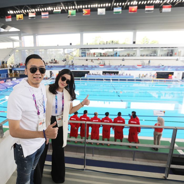 Ibas Yudhoyono dan Aliya Rajasa memberi dukungan di cabang olahraga renang Asian Games 2018.