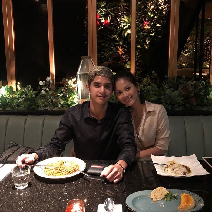 Al Ghazali dan Alyssa Daguise merayakan hari jadi hubungan mereka