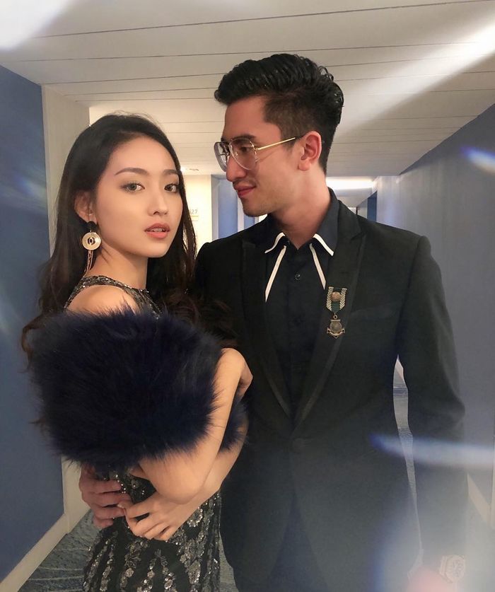 Verrell Bramasta dan Natasha Wilona dalam busana serba hitam