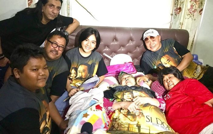 Kunjungan Tim Si Doel The Movie ke Rumah Mak Nyak