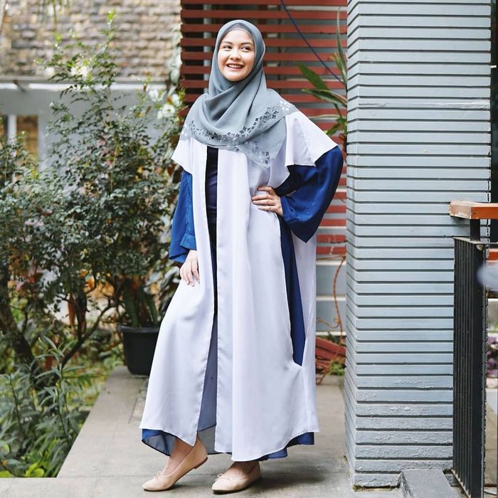 Revalina S Temat Samarkan Baby Bump dengan Outer