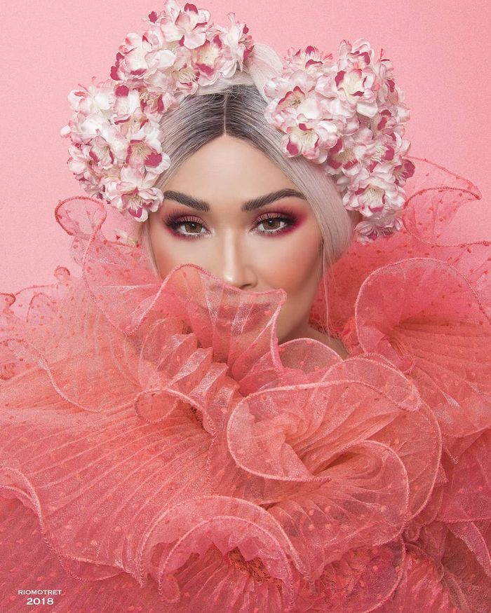 Penampilan Titi DJ yang mirip seleb Hollywood