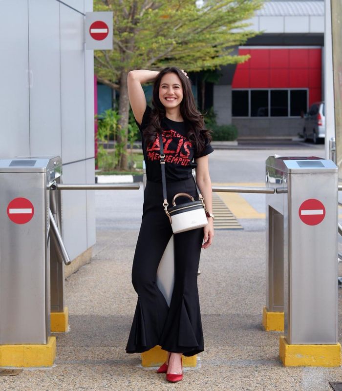 Fashion kaos ala Pevita Pearce