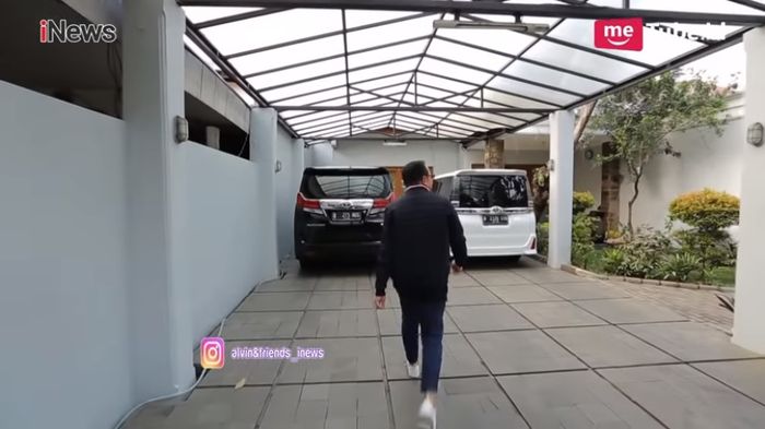 Bagian depan rumah Quraish Shihab