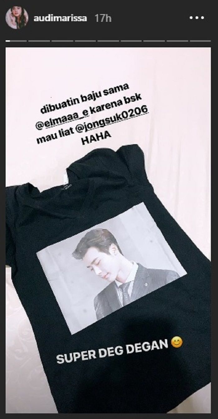 Audi Marissa Membuat Kaus Bergambar Lee Jongsuk