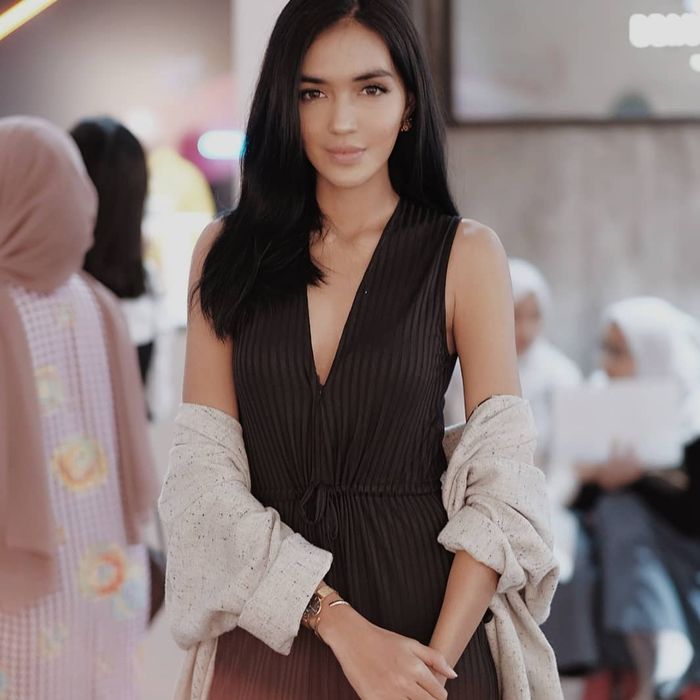 Anastasia Herzigova.