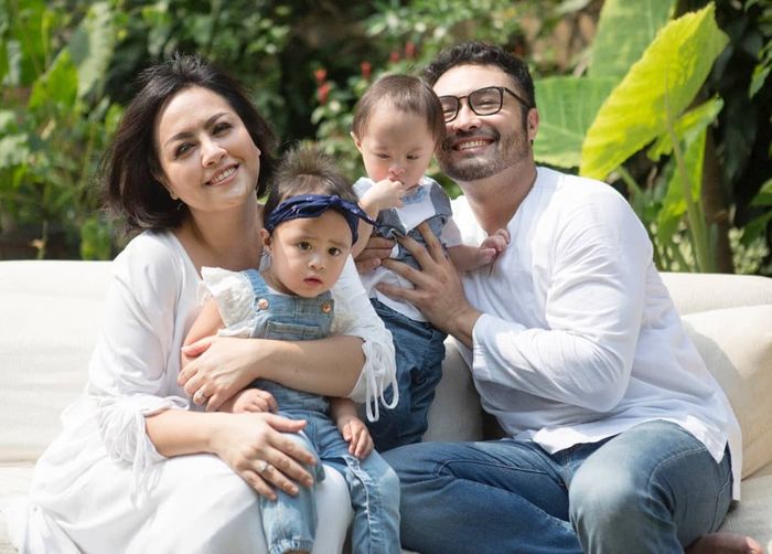Cynthia Lamusu dan Surya Saputra