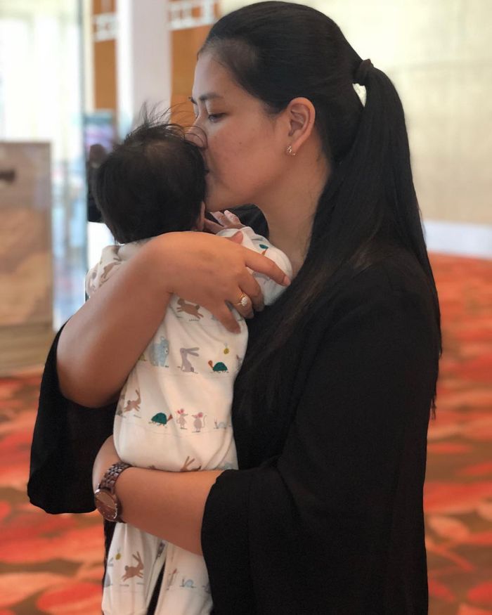 Instagram @ayangkahiyang ()