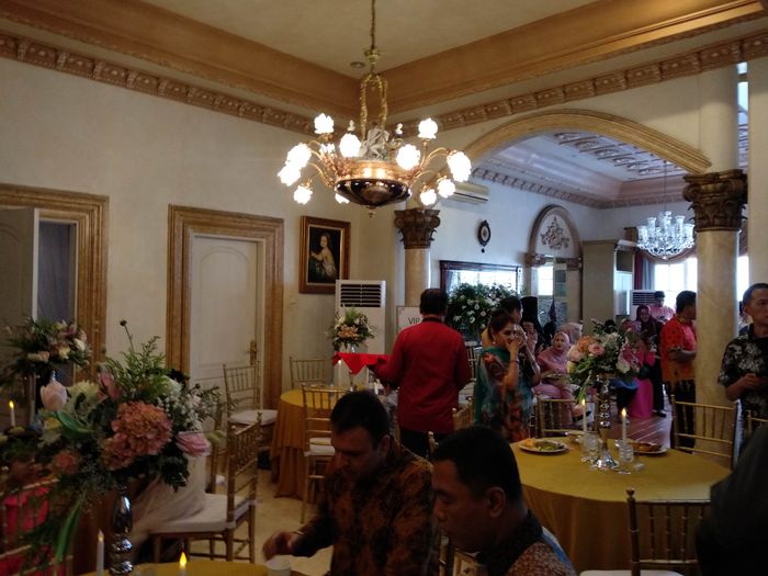 Suasana acara lamaran Adly Fairuz dan Angbeen Rishi 