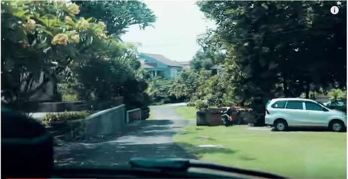 Pekarangan Rumah Roy Marten di Jakarta Timur yang luas