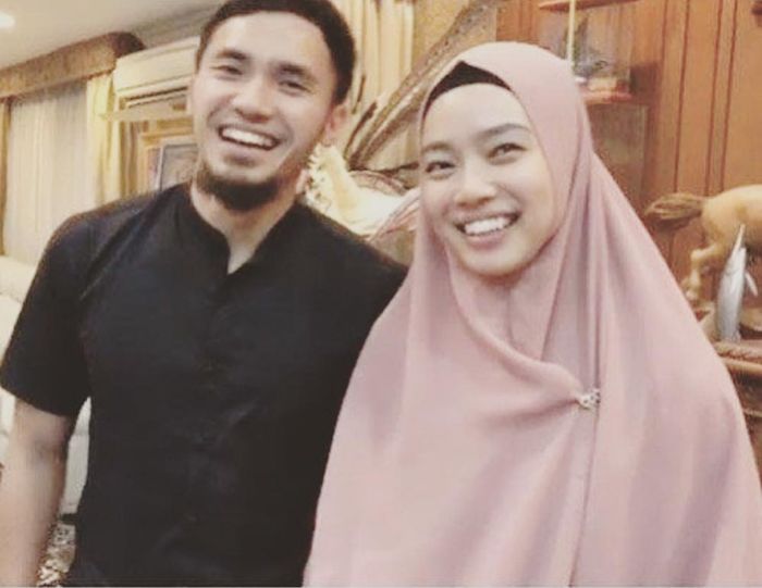 Beri Selamat Atas Pernikahan Lindswell Kwok, Teuku Wisnu: Selamat Mengecap Manisnya Iman