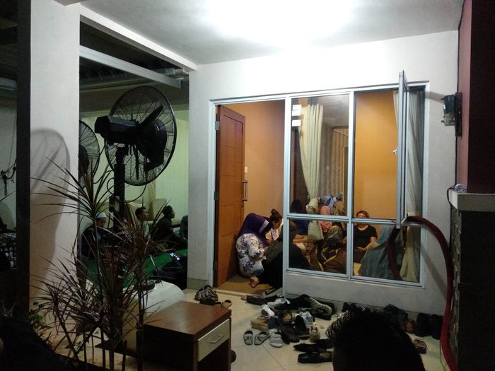 Keluarga Herman Seventeen gelar doa bersama.