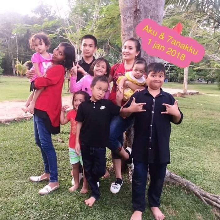 foto kebahagiaan Dwi bersama anak-anaknya