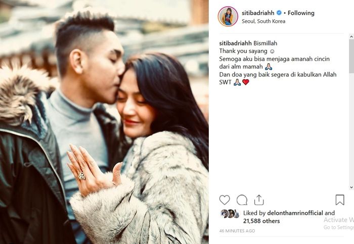 Siti Badriah dilamar sang kekasih,  Krisjiana Baharudin di Korea.