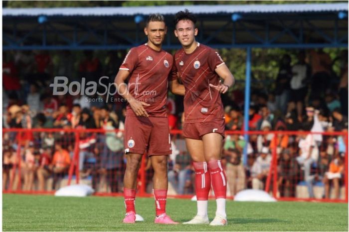 Ryuji Utomo dan Bruno Oliveira de Matos alias Bruno Matos dalam latihan Persija Jakarta di Lapangan 