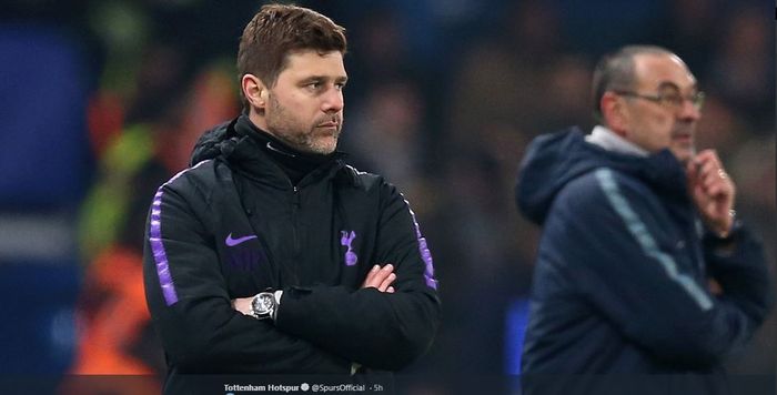 Ekspresi pelatih Tottenham Hotspur, Mauricio Pochettino (kiri) dalam laga leg kedua semifinal Piala 