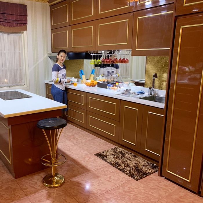 Mengintip Mewahnya Dapur Inul Daratista yang Bersih dan Bernuansa Serba Cokelat